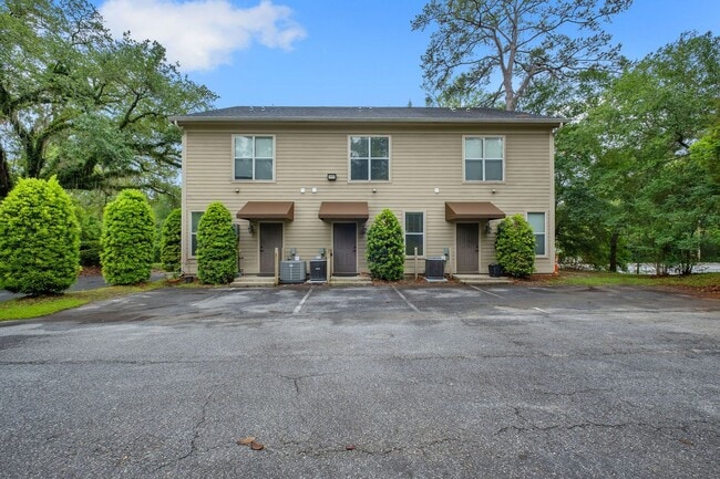 Building Photo - Midtown Tallahassee Townhome