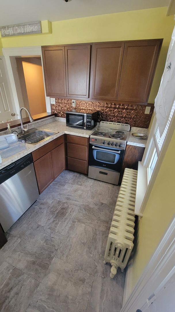 Building Photo - Three Bedroom in West York Schools-Coming ...