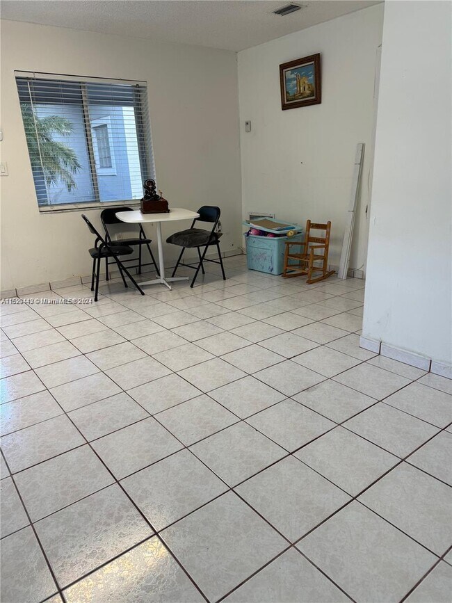 Foto del edificio - 8200 SW 92nd St
