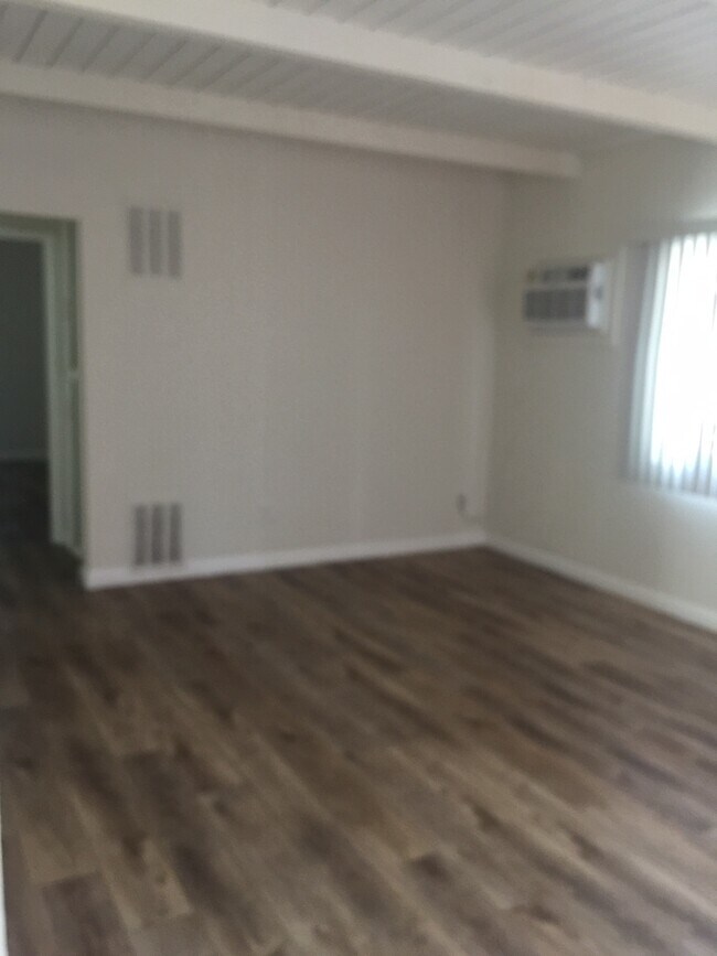 Foto del edificio - 13463 Vanowen St
