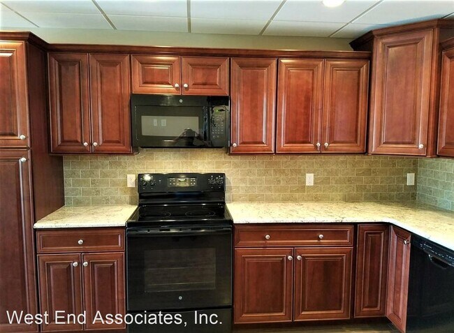 Foto del edificio - 2 br, 2 bath House - 252 N Walnut St, apt 210