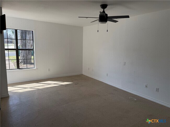 Foto del edificio - 809 W Avenue D