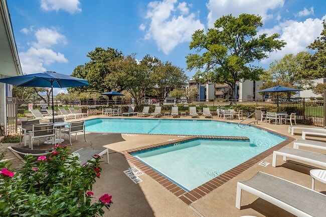 Building Photo - Mission James Place Apartments