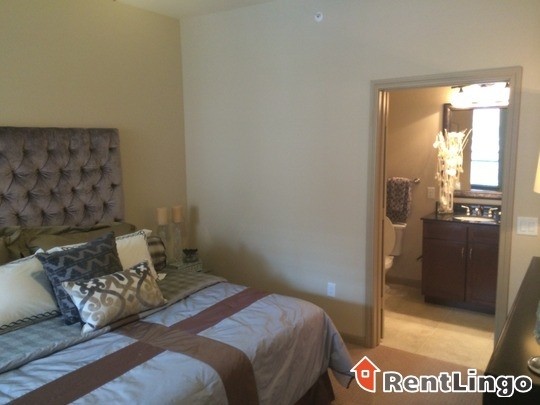 Primary Photo - 2840 Shadowbriar Dr