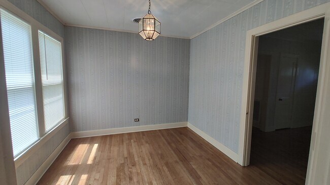 Dining Room - 1002 N Church St