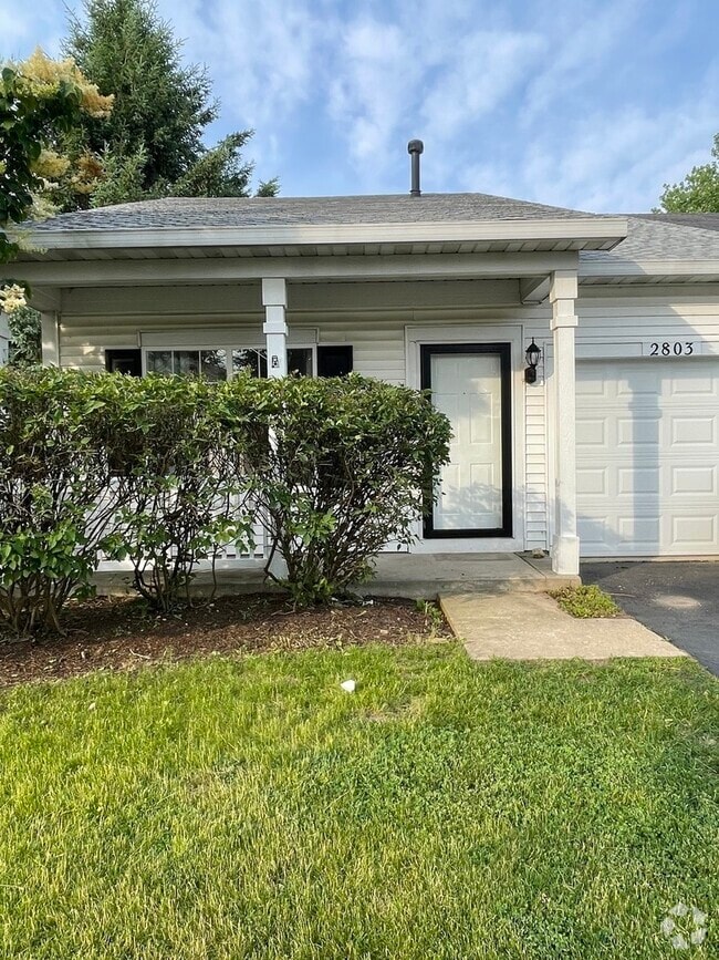 Building Photo - 2803 Oakmont Dr