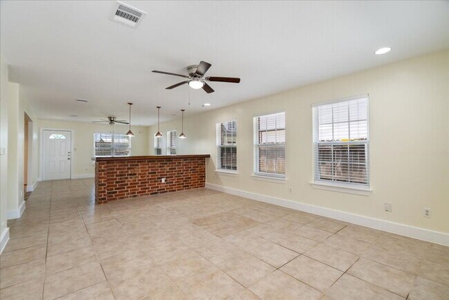 Building Photo - 500 Tillery St