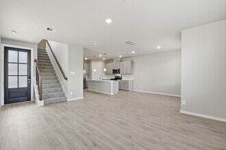 Building Photo - 10010 Rustic Charm St