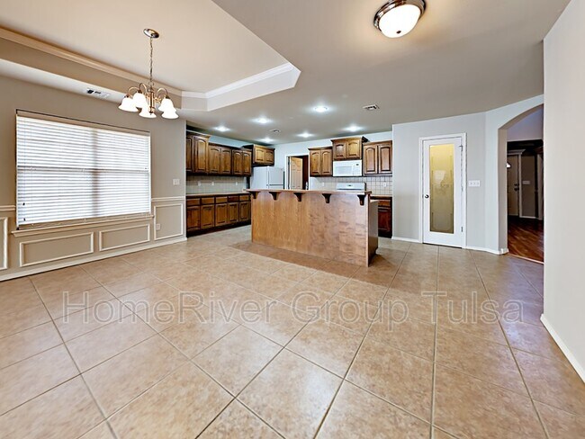 Foto del edificio - 10100 E 98th St N