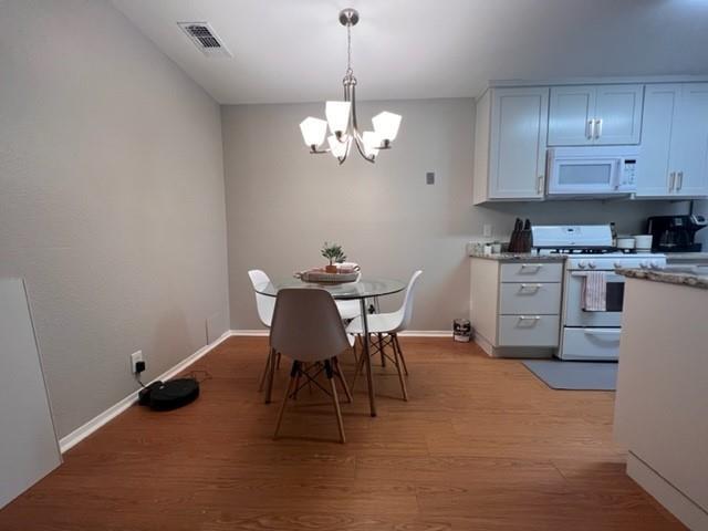 Foto del edificio - 12306 Deer Falls Dr