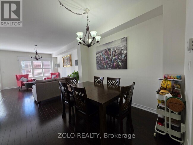 Building Photo - 7 Thornapple Ln