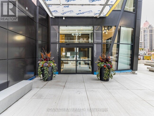 Photo du bâtiment - 4130-4130 Parkside Village Dr