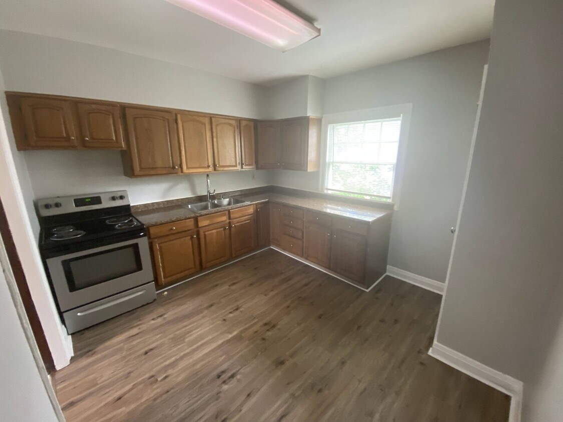 Foto principal - 500 W Parkwood Dr