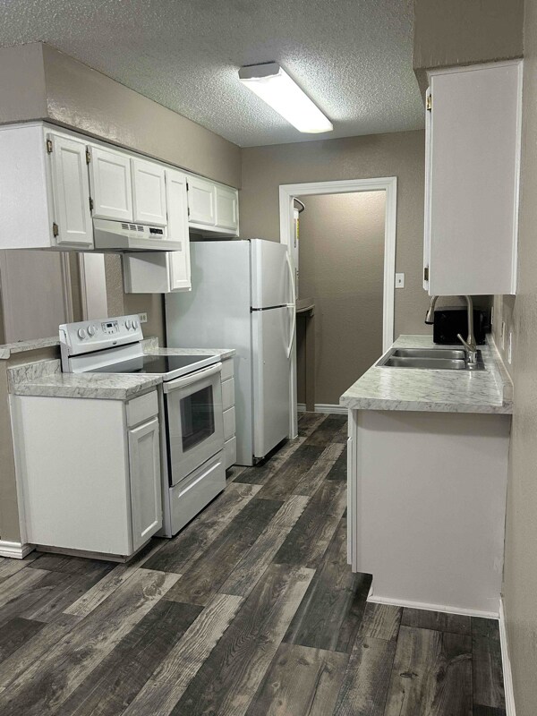 Foto del edificio - 4913 Jamesway Rd