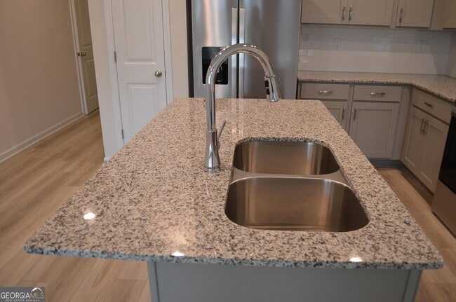 Building Photo - 4261 Notting Hill Dr SW