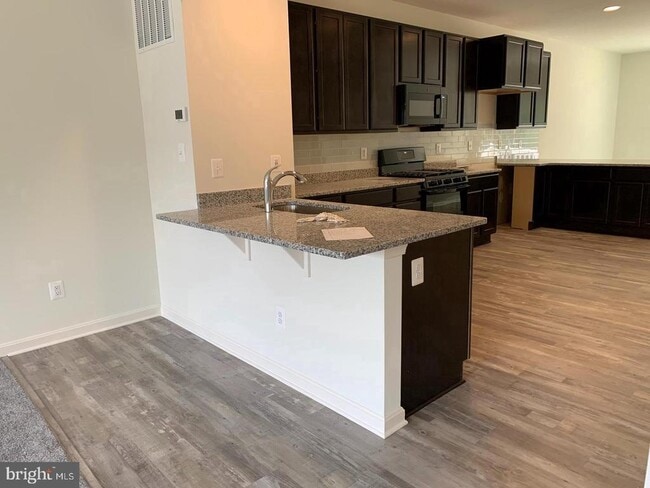 Building Photo - 251 Trails Way