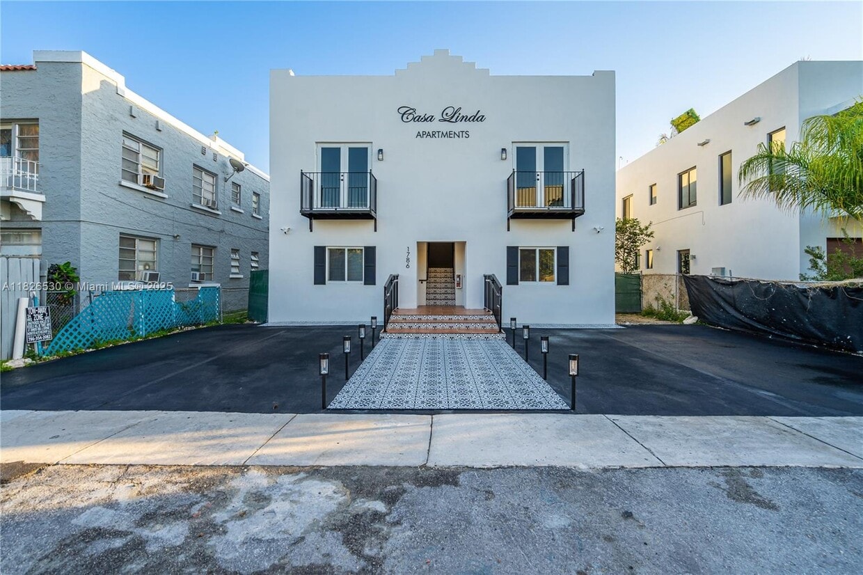 Primary Photo - 1786 SW 9th St