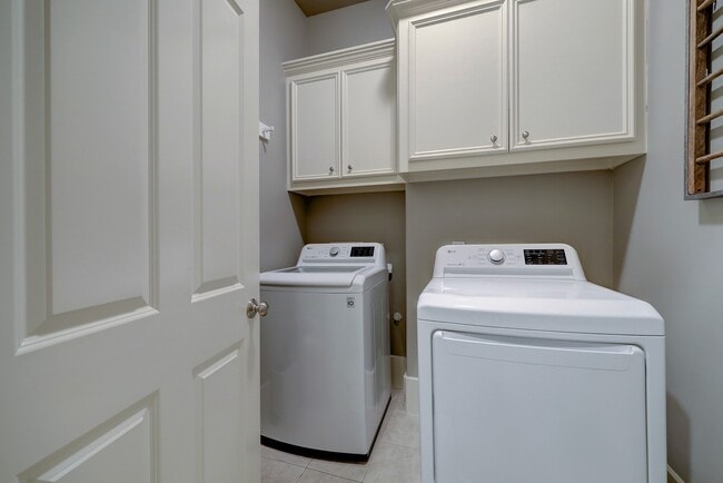 Foto del edificio - 1126 W 17th St