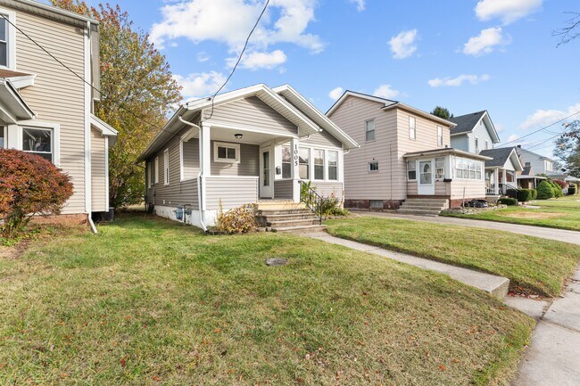 Foto del edificio - 1005 Woodsdale Ave