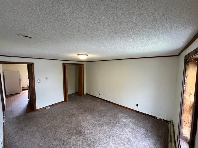 Building Photo - 5 Burleigh Ave