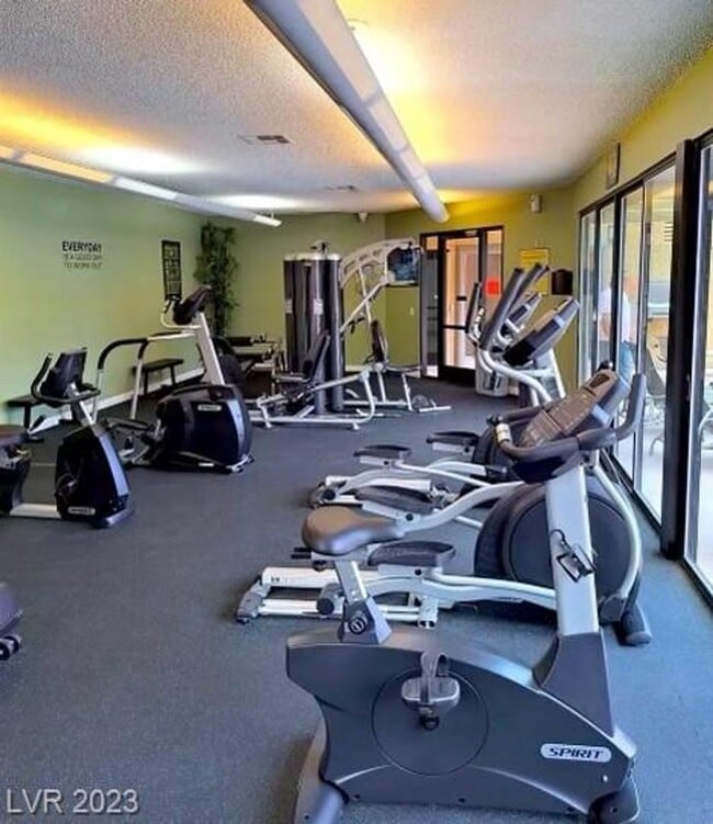 Building Photo - Desert shores community 2nd floor 3 bedroo...
