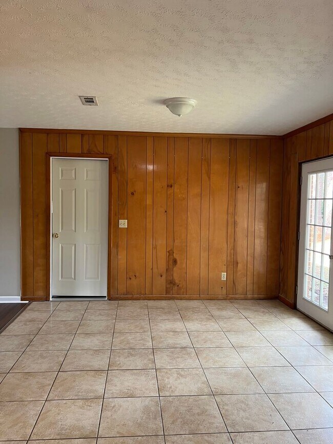 Building Photo - 3 br, 2 bath House - 114 Glenwood Ln