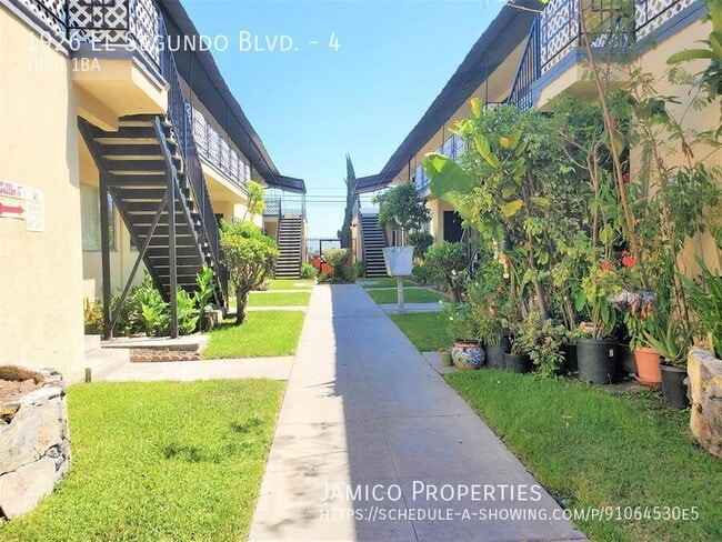Photo - 1926 W El Segundo Blvd Apartment