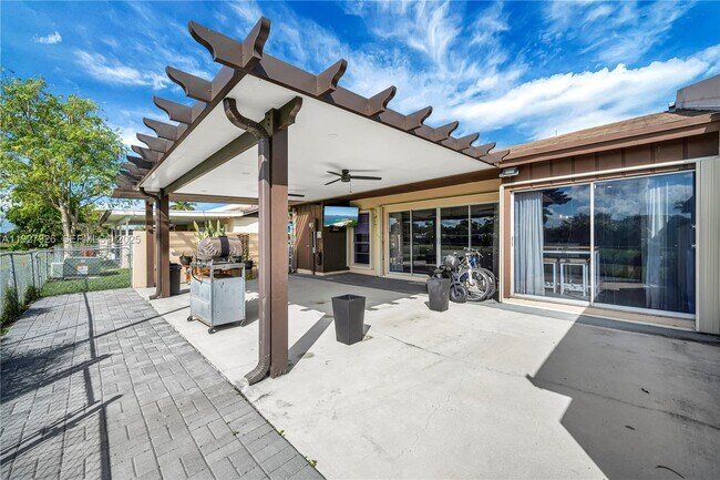 Foto del edificio - 11974 SW 110th Street Cir S