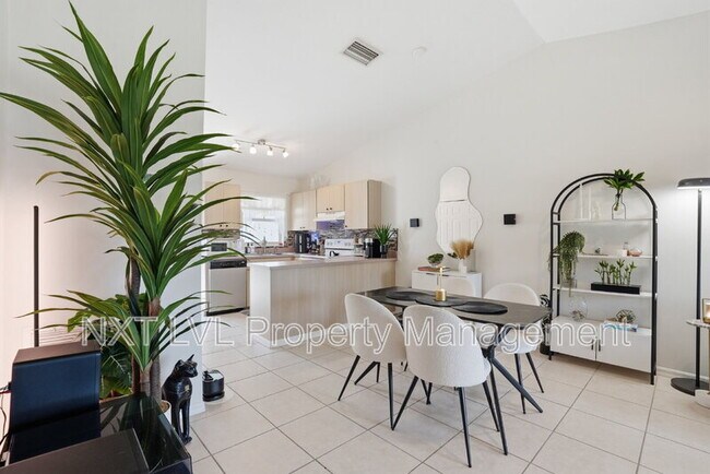 Foto del edificio - 8402 Matanzas Rd