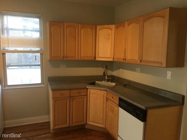 Foto del edificio - 1417 N Wood St