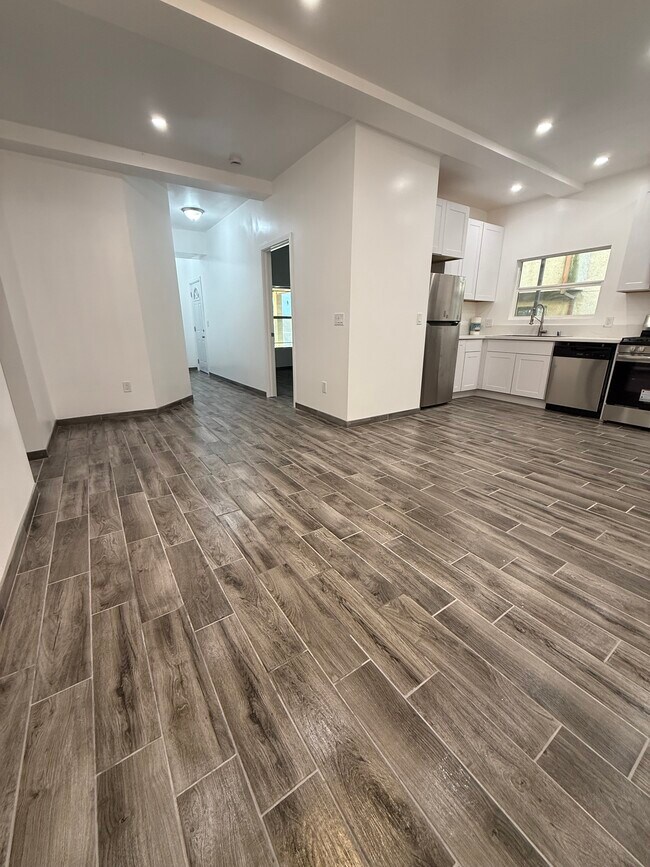 Foto del edificio - 14545 Margate St