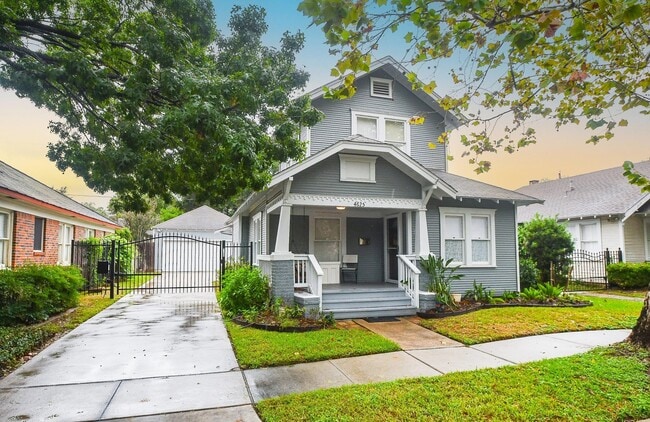 Foto del edificio - 4625 Pineridge St