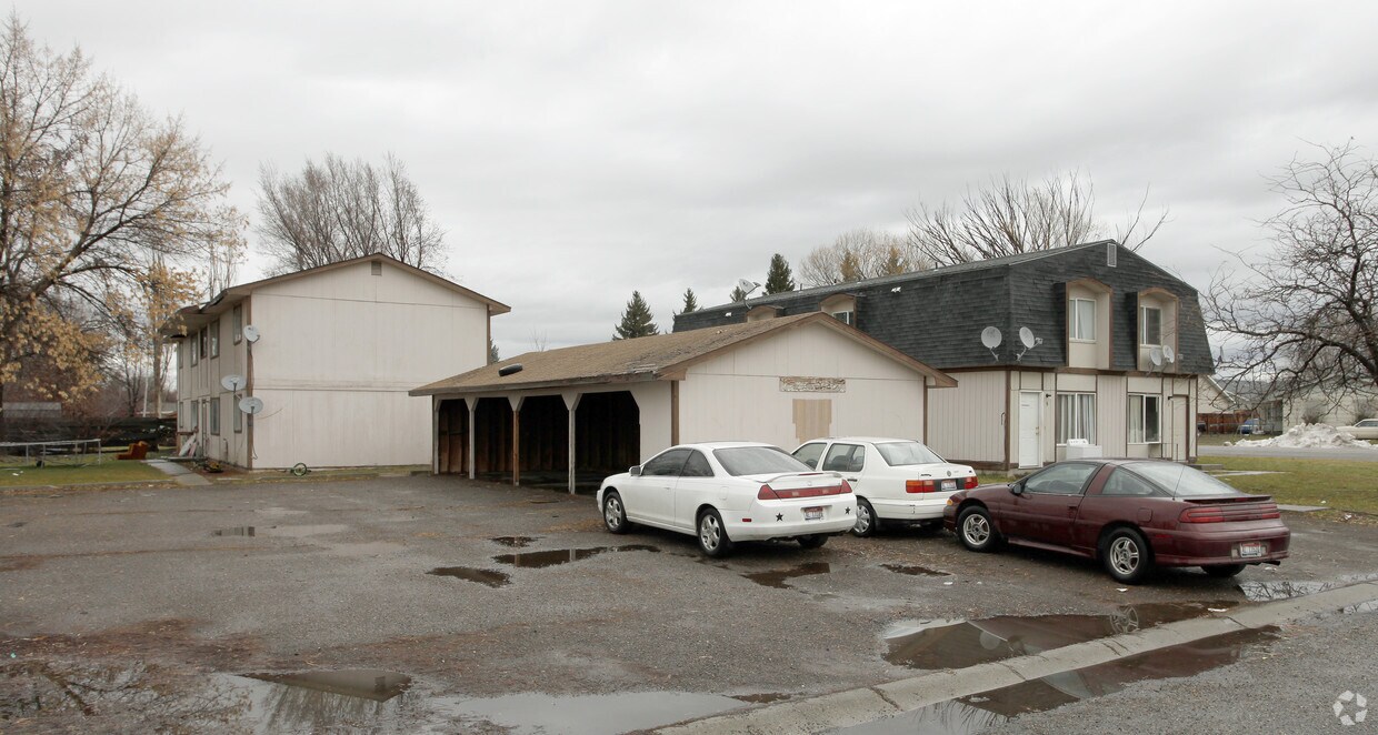 Building Photo - 317 22nd Ave W