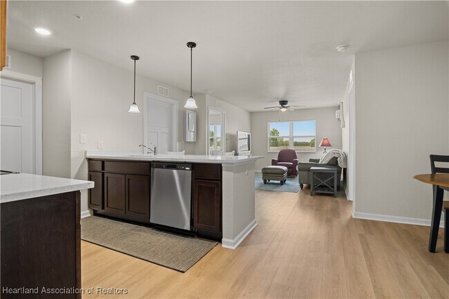 Foto del edificio - 260 Spanish Moss Cir