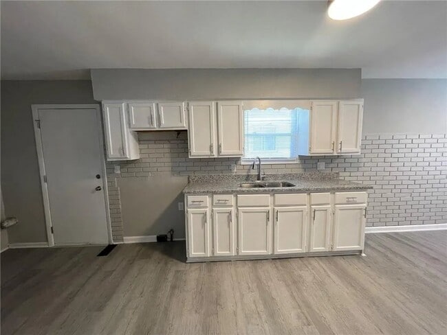 Foto del edificio - 3128 E Minnesota St