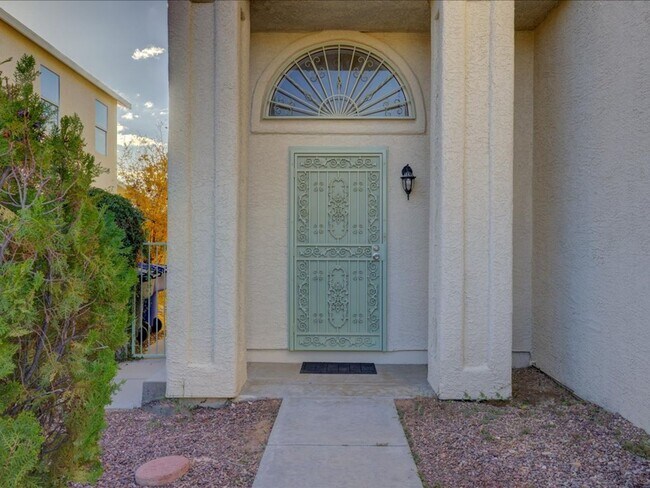 Foto del edificio - 4 Bedroom 2.5 Bathroom