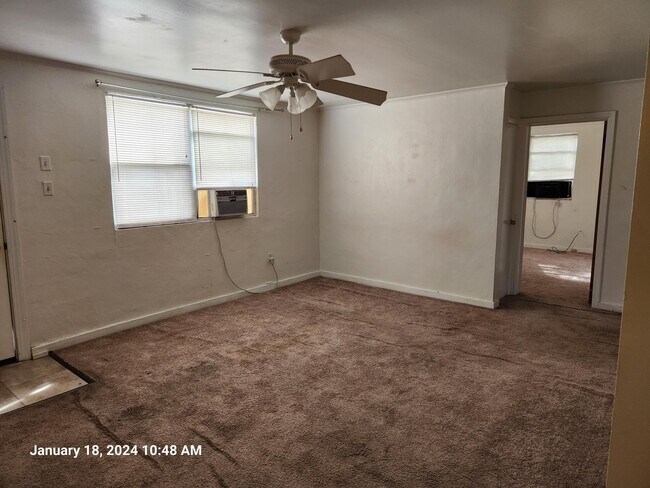 Building Photo - 104 Harbeson Ave SE