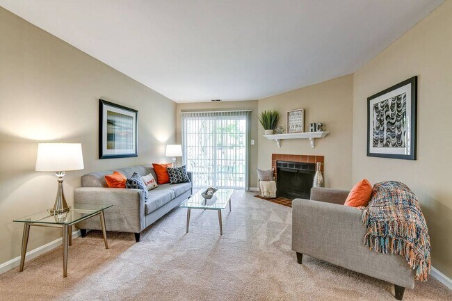 Foto del edificio - Hunt Club Apartments