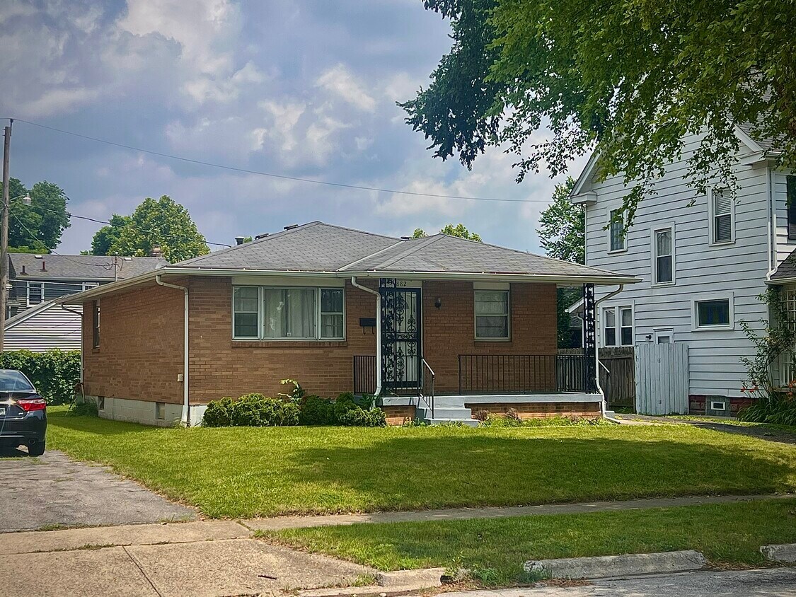 Foto principal - 1882 Stratford Way