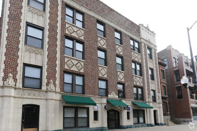 Building Photo - 4854 N Damen Ave