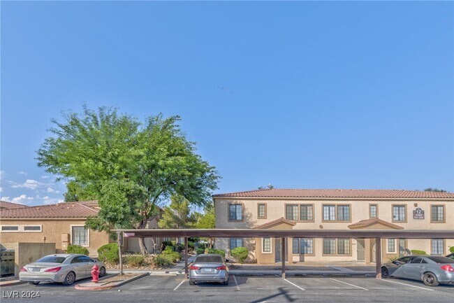 Foto del edificio - 2071 Hussium Hills St