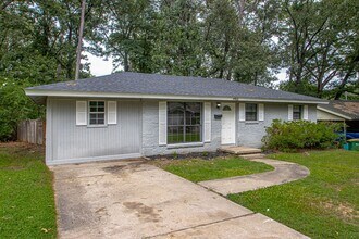 Building Photo - 4900 E Trinity Dr