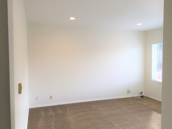 Living room - 4804 Delridge Way SW