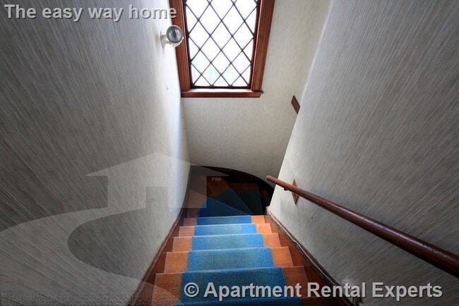 Building Photo - 92 Rogers Ave