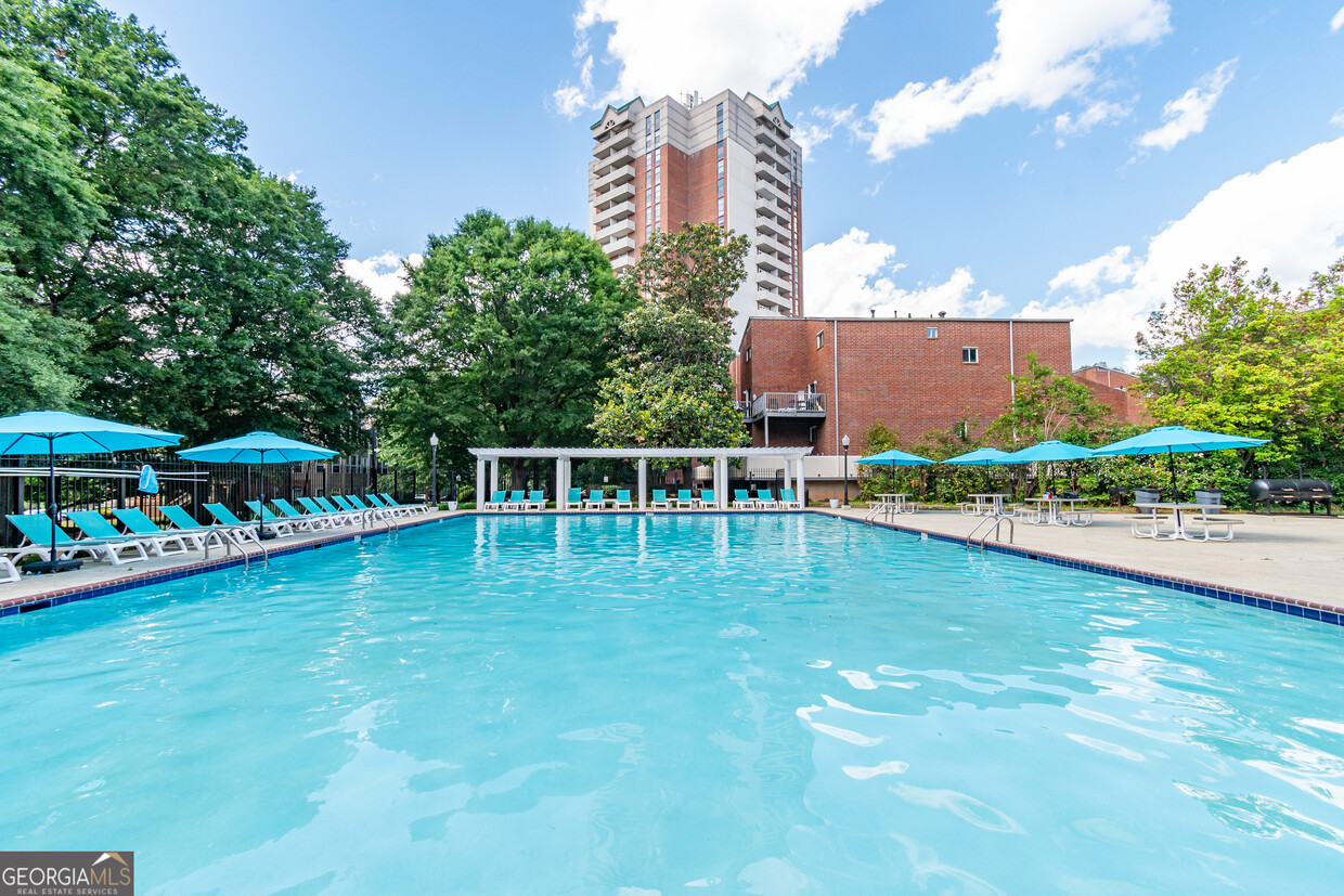 Foto principal - 375 Ralph McGill Blvd NE