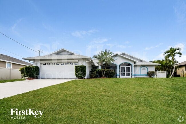 Building Photo - 2556 SW 28th Ave