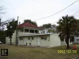 Studio units - 309 7th St S