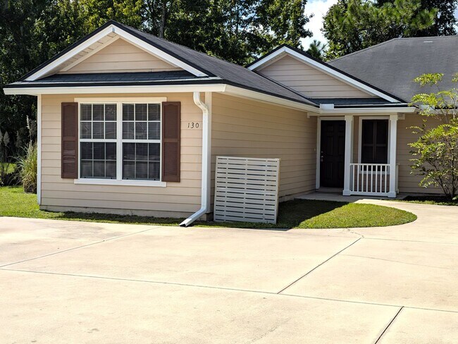 Foto del edificio - 130 Plantation Point Dr