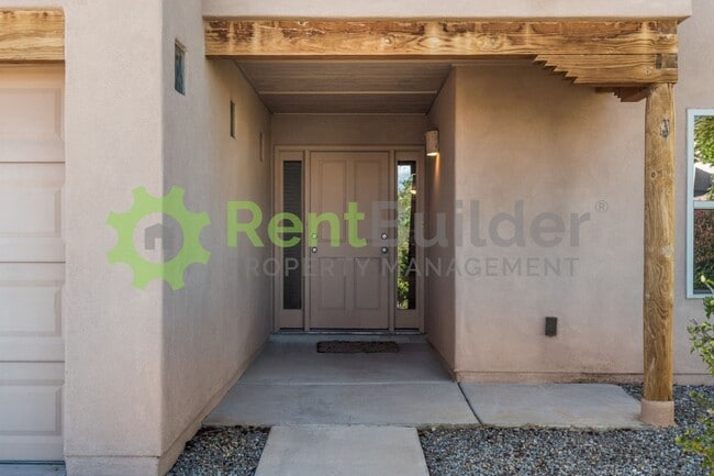 Foto del edificio - Model Perfect Living in Beautiful Loma Pinon