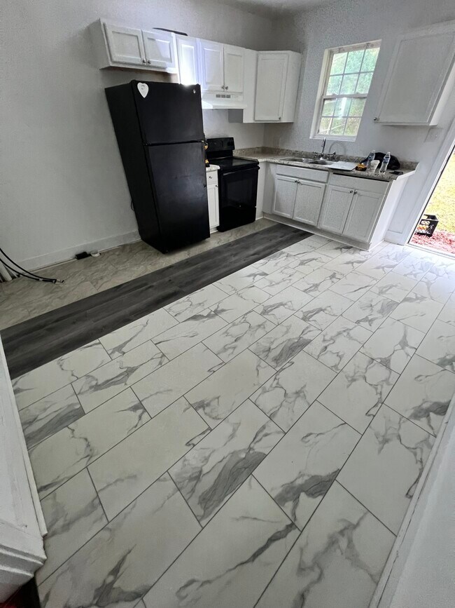 Foto del edificio - 407 N Parker St